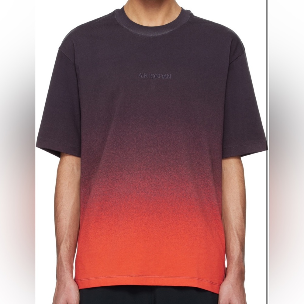 Dak Prescott Owned Nike Jordan Purple & Orange Air Jordan T-shirt
Size- Men’s XL